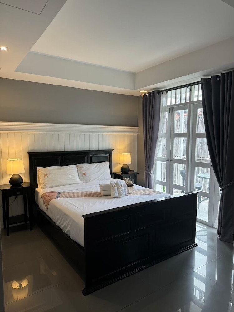 Deluxe Double Room - Photo 1