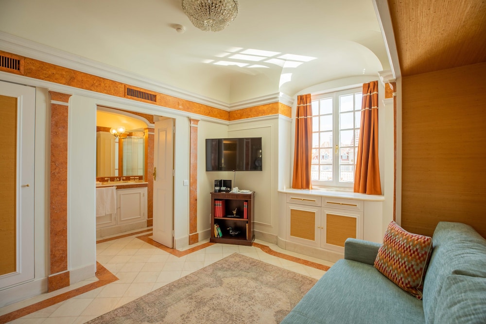 Superior Suite, Ocean View thumbnail 6