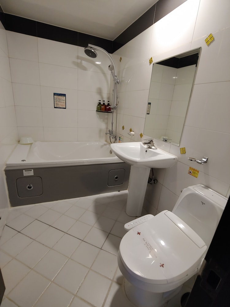 Standard Room - Photo 5