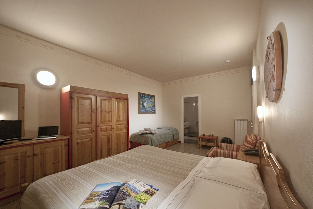 Triple Room photo 3