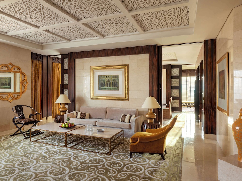 Suite, 1 Double Bed (Landmark) - Photo 7