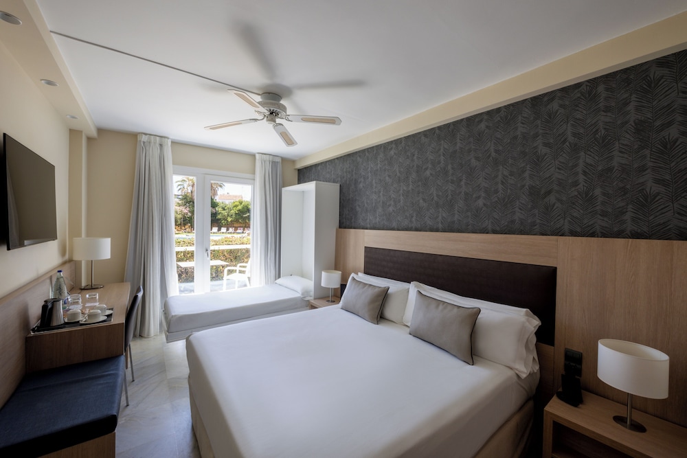 Triple Room, Terrace, Garden Area - Photo 1