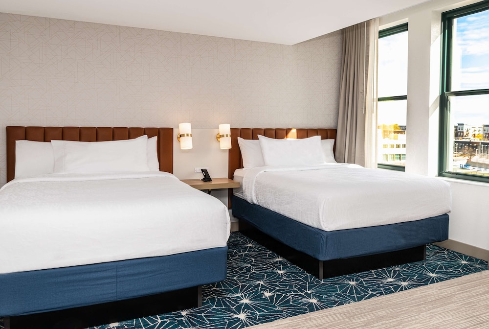Room, 2 Queen Beds, Accessible (Mobility & Hearing, 3x3 Shower) - Photo 3