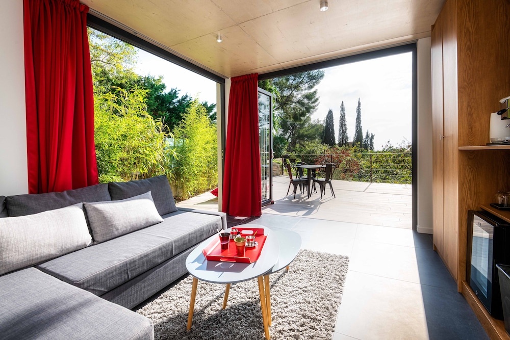 Luxury Studio Suite, Partial Sea View (Canaille)