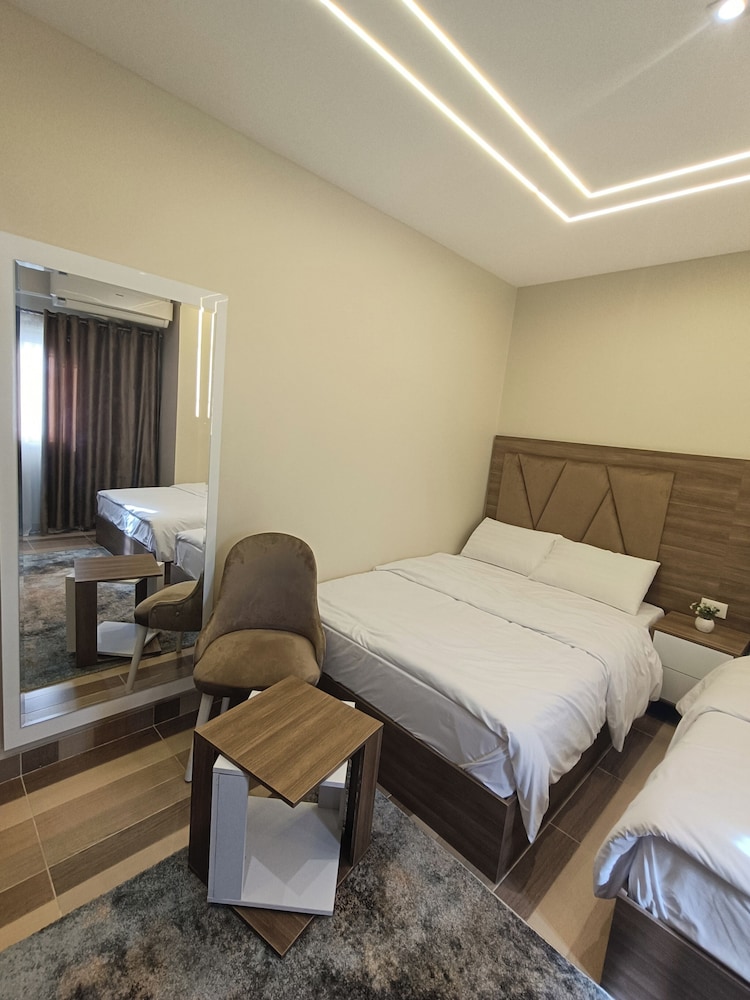 Deluxe Queen Room photo 1