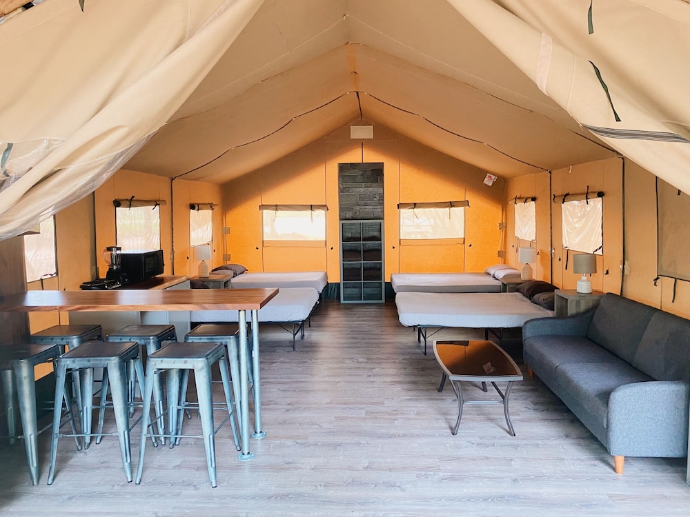 Luxury Tent, 1 Bedroom, Valley View photo 1