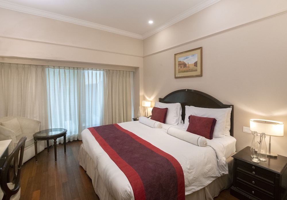 Room, Pool View (Heritage)