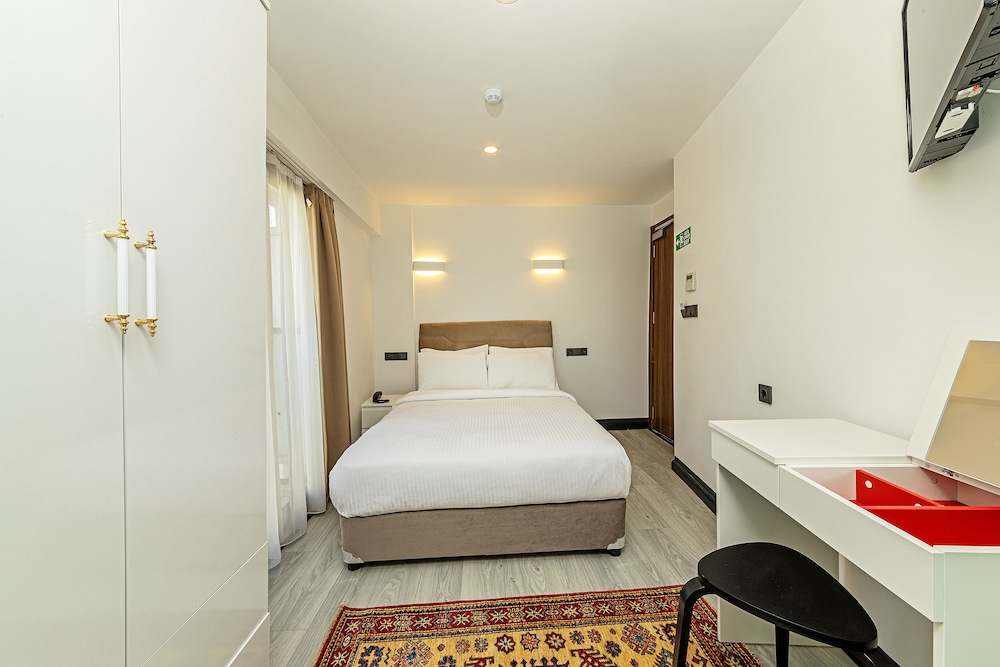 Economy Double Room photo 1