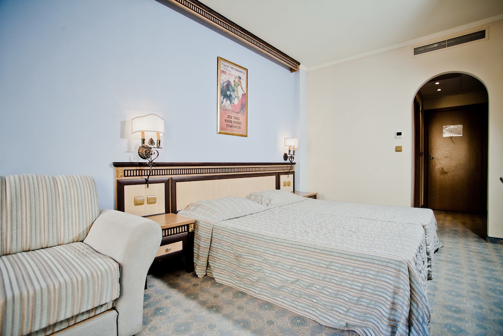 Double Room, Balcony, Partial Sea View photo 3