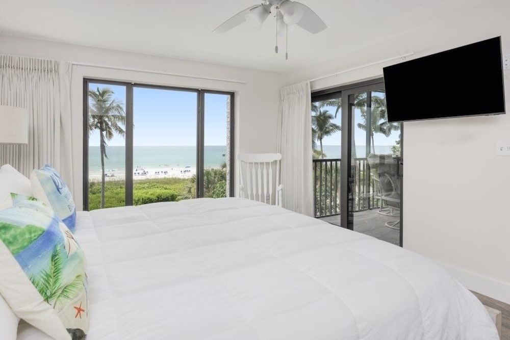 Condo, 2 Bedrooms photo 1