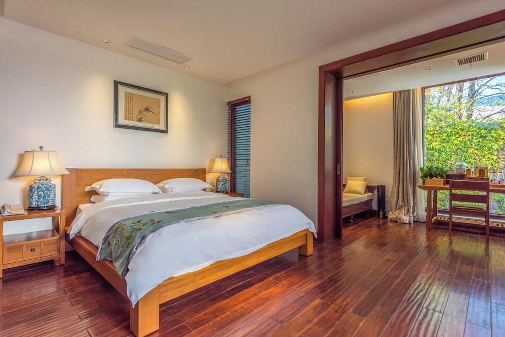 Luxury Villa photo 1