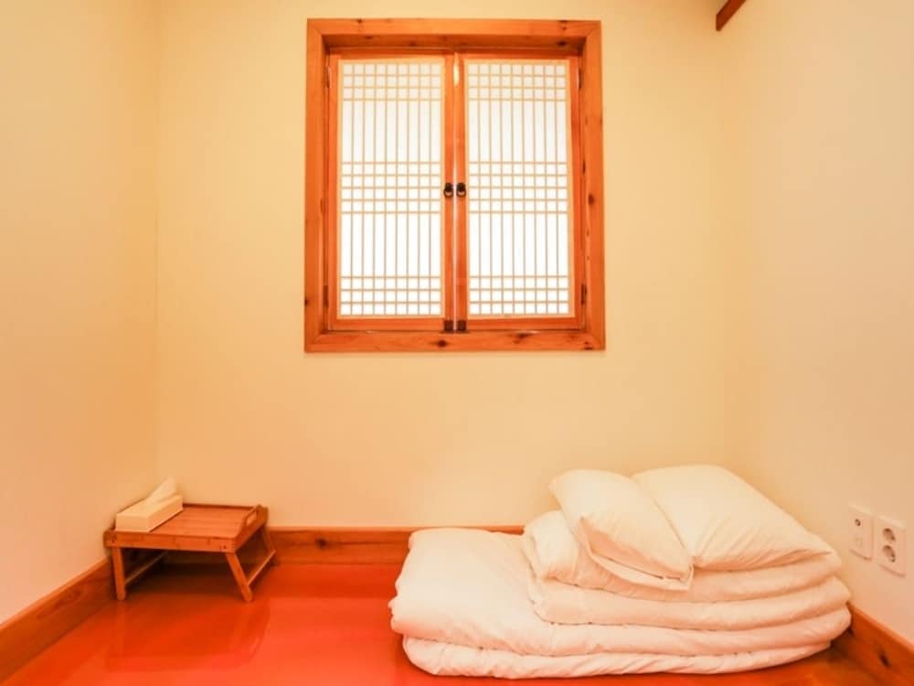 Deluxe Double Room (Children Not Allowed) photo 3