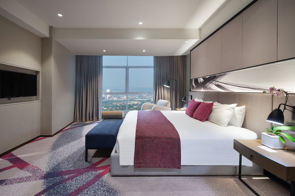 Suite, 1 Bedroom, Club Lounge Access (High Floor) photo 3