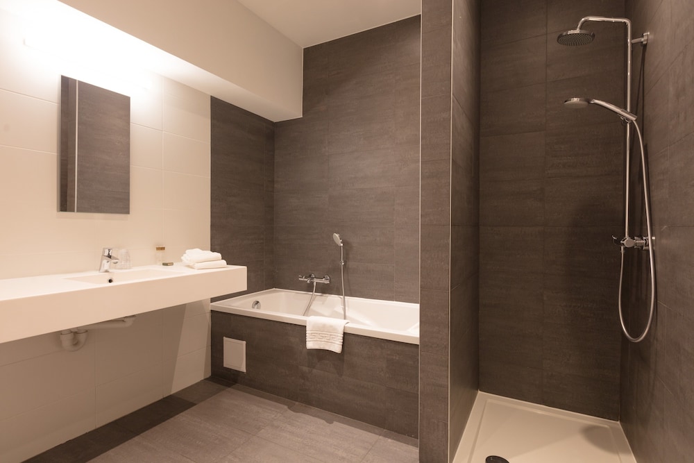 Standard Double or Twin Room - Photo 1