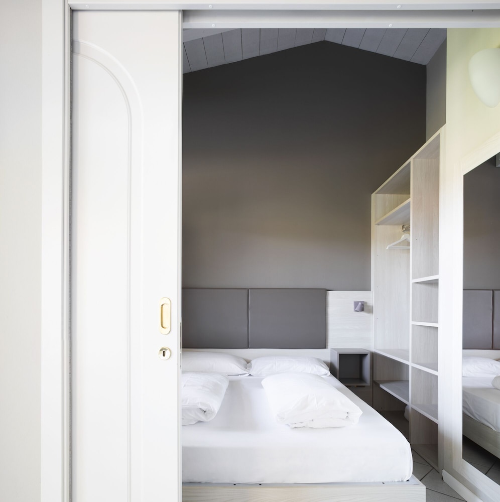 Standard Suite, 1 Bedroom, Terrace - Photo 6