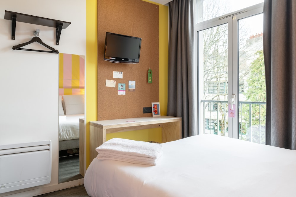 Small Double Room, 1 Double Bed - Photo 5