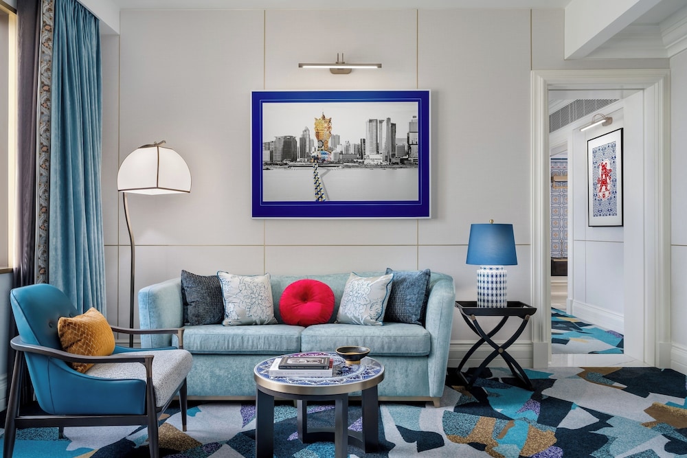 Junior Suite with Suite Privilege