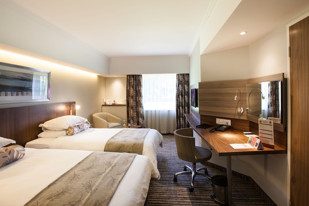 Twin Room, Non Smoking - Photo 10