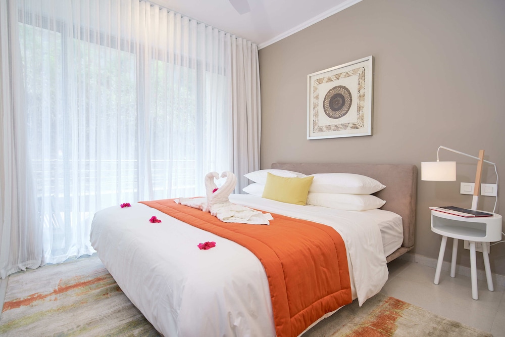 Suite, 1 Bedroom, Garden View