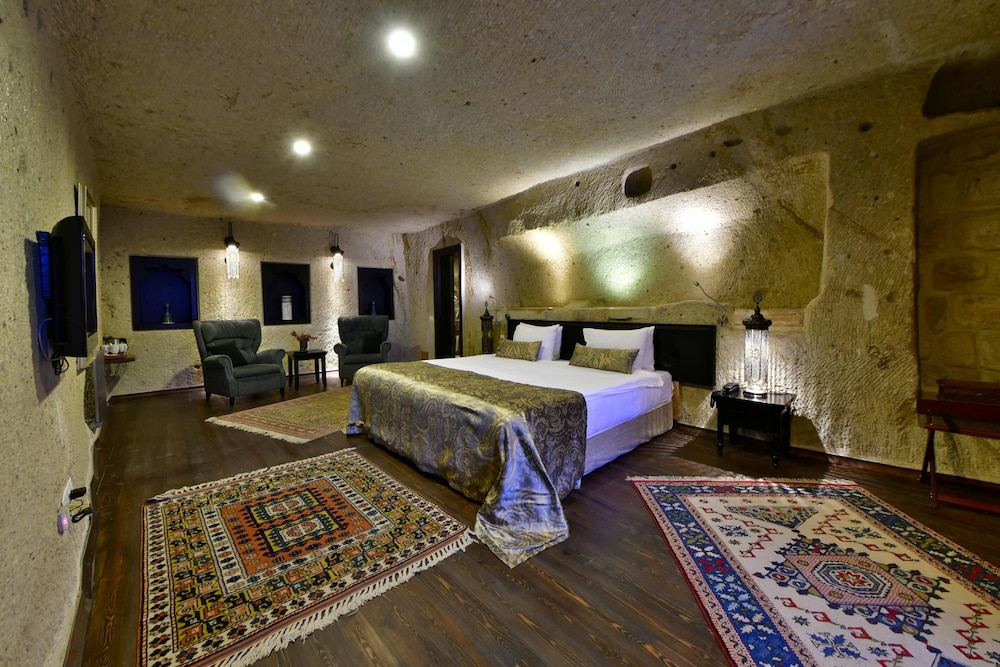 Deluxe Suite (Family) - Photo 1