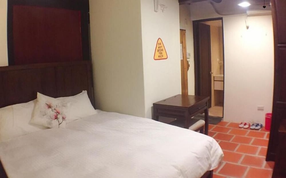 Standard Double Room, 1 Queen Bed photo 2