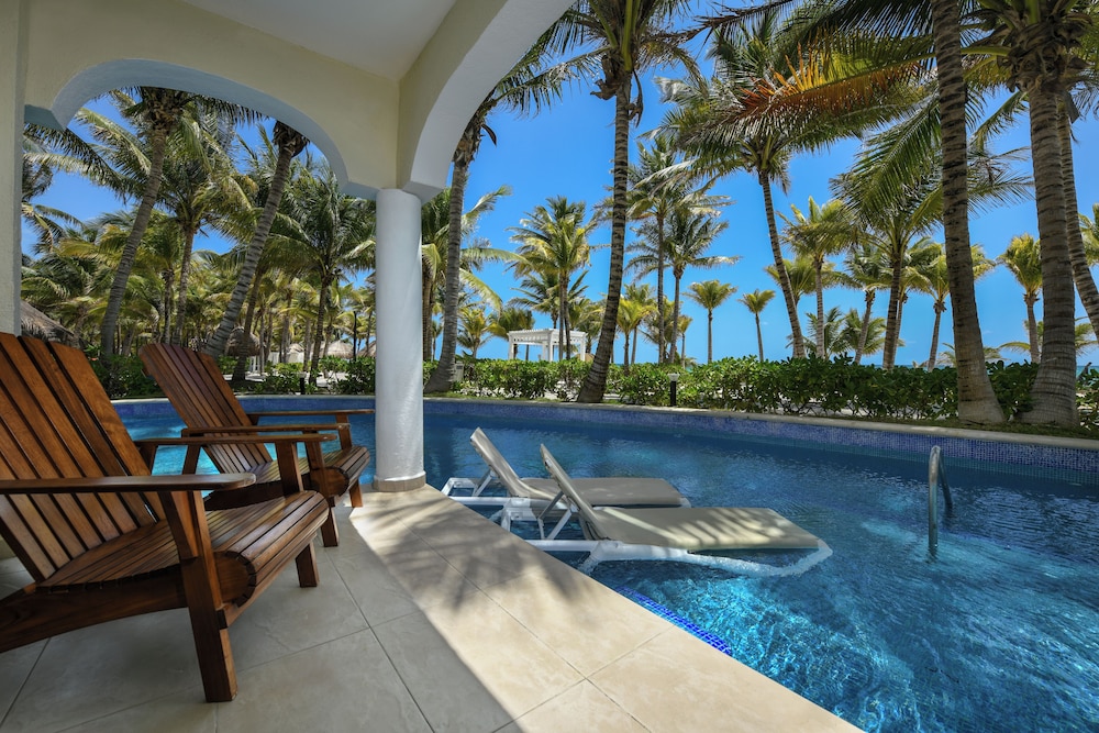 SWIM UP JUNIOR SUITE - Photo 1