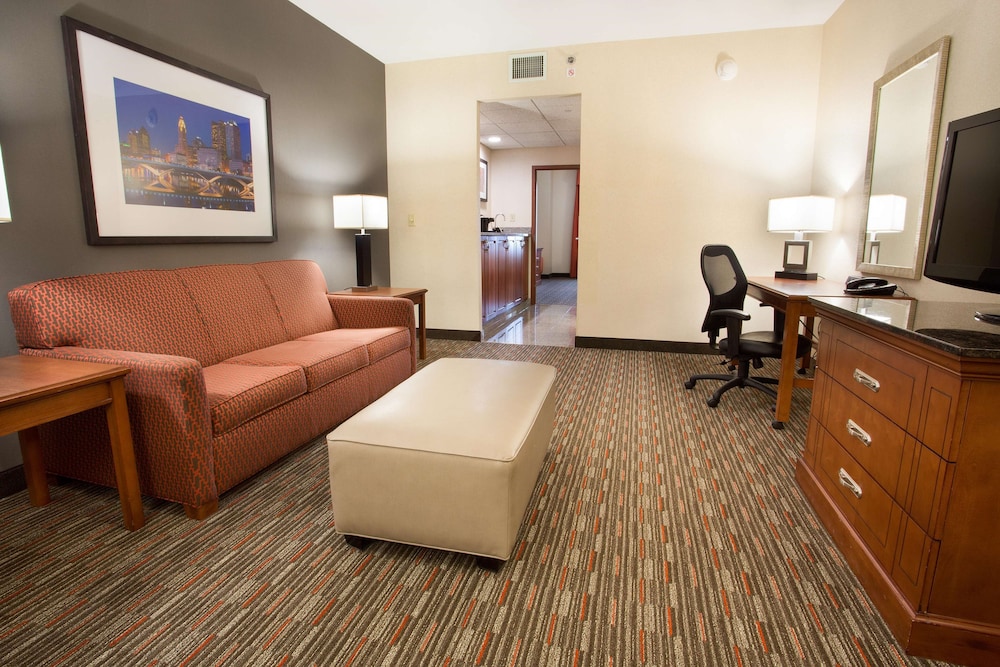 Suite, Multiple Beds, Refrigerator & Microwave (Upper Floor) photo 3