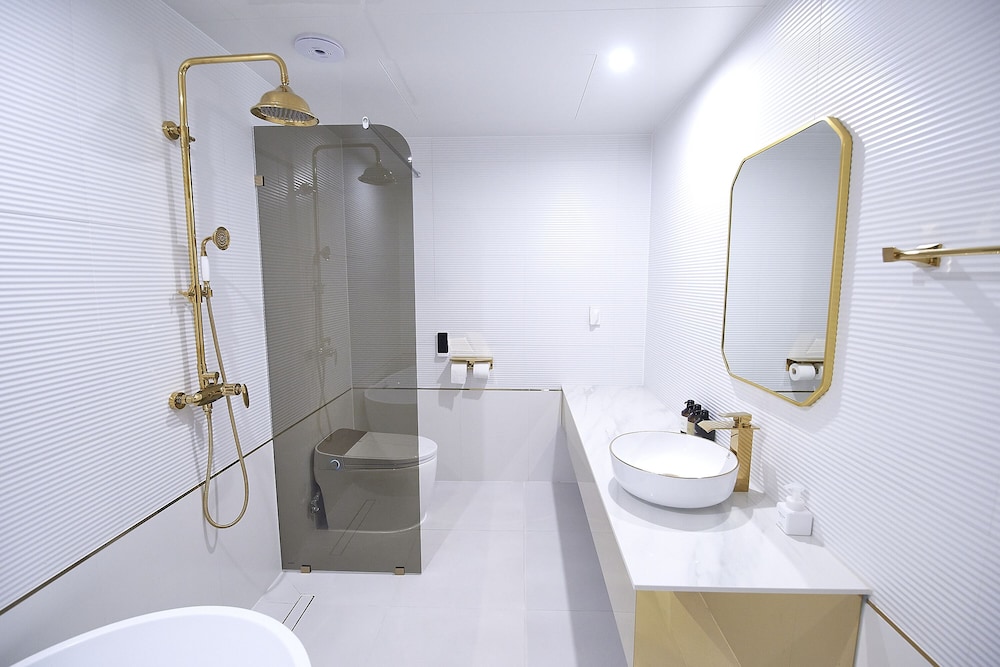 Deluxe Twin Room - Photo 2