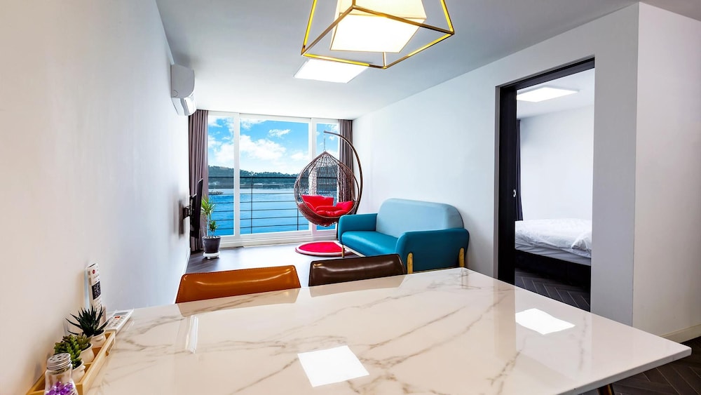 Basic Room, 1 Bedroom (201 (Ocean view)) - Photo 1