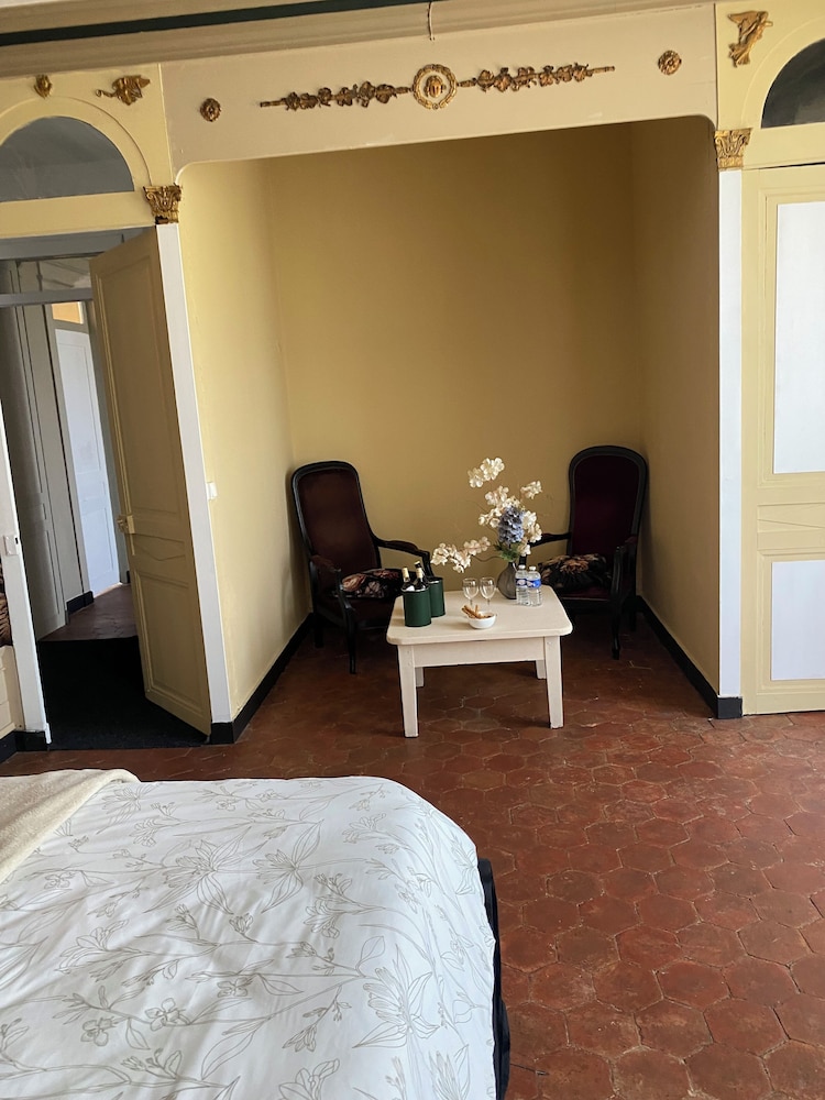 Deluxe Suite, Garden View