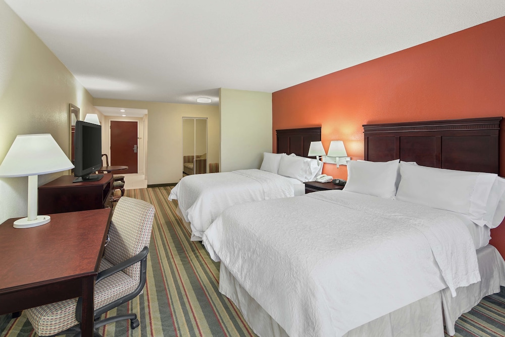 Deluxe Studio Suite, Multiple Beds, Non Smoking, Kitchenette