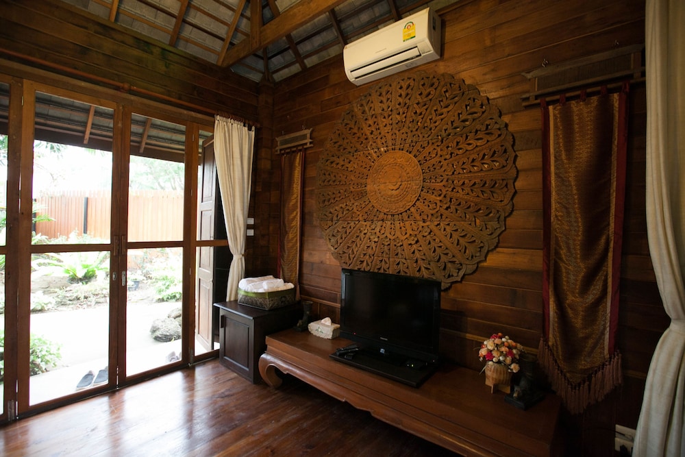 Honeymoon Villa photo 2