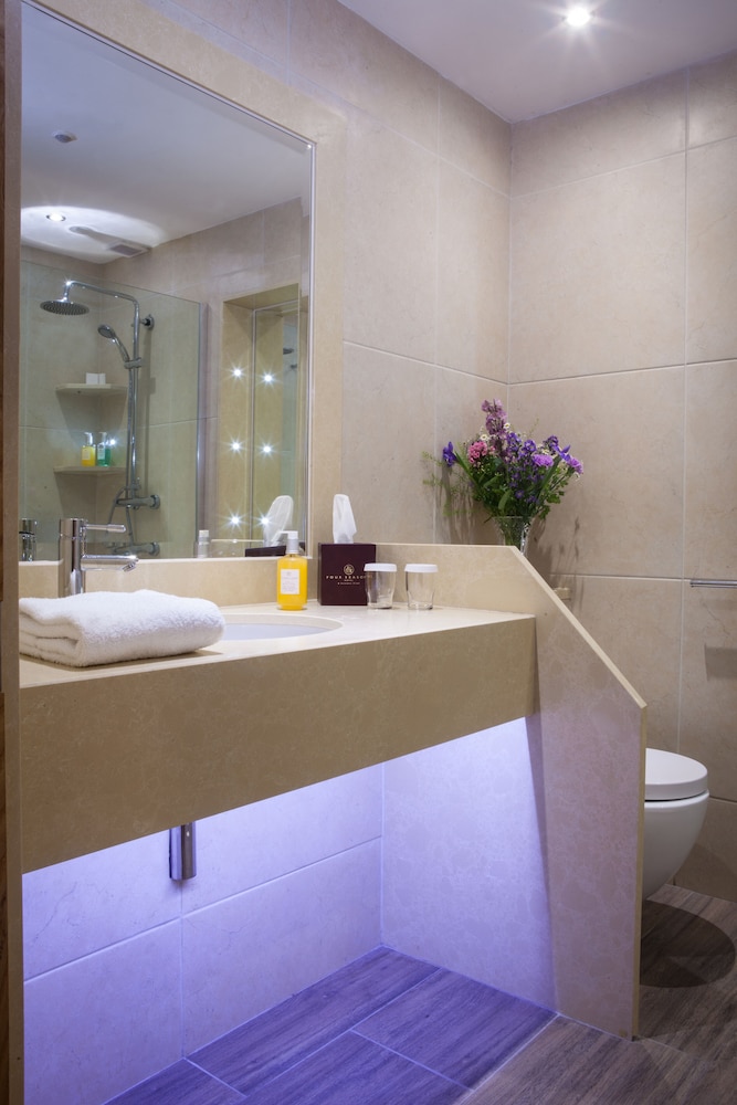 Double Room - Photo 8