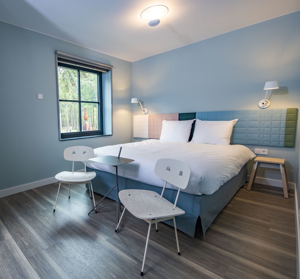 Design Double Room, 1 Queen Bed, Garden View