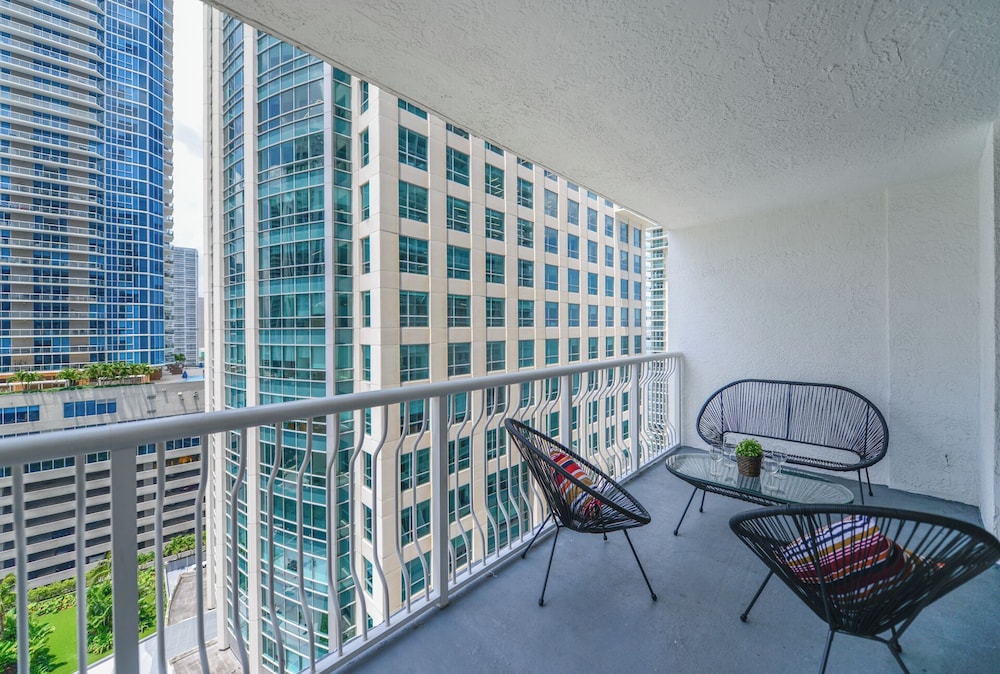 Condo, 1 Bedroom, Balcony, City View photo 2