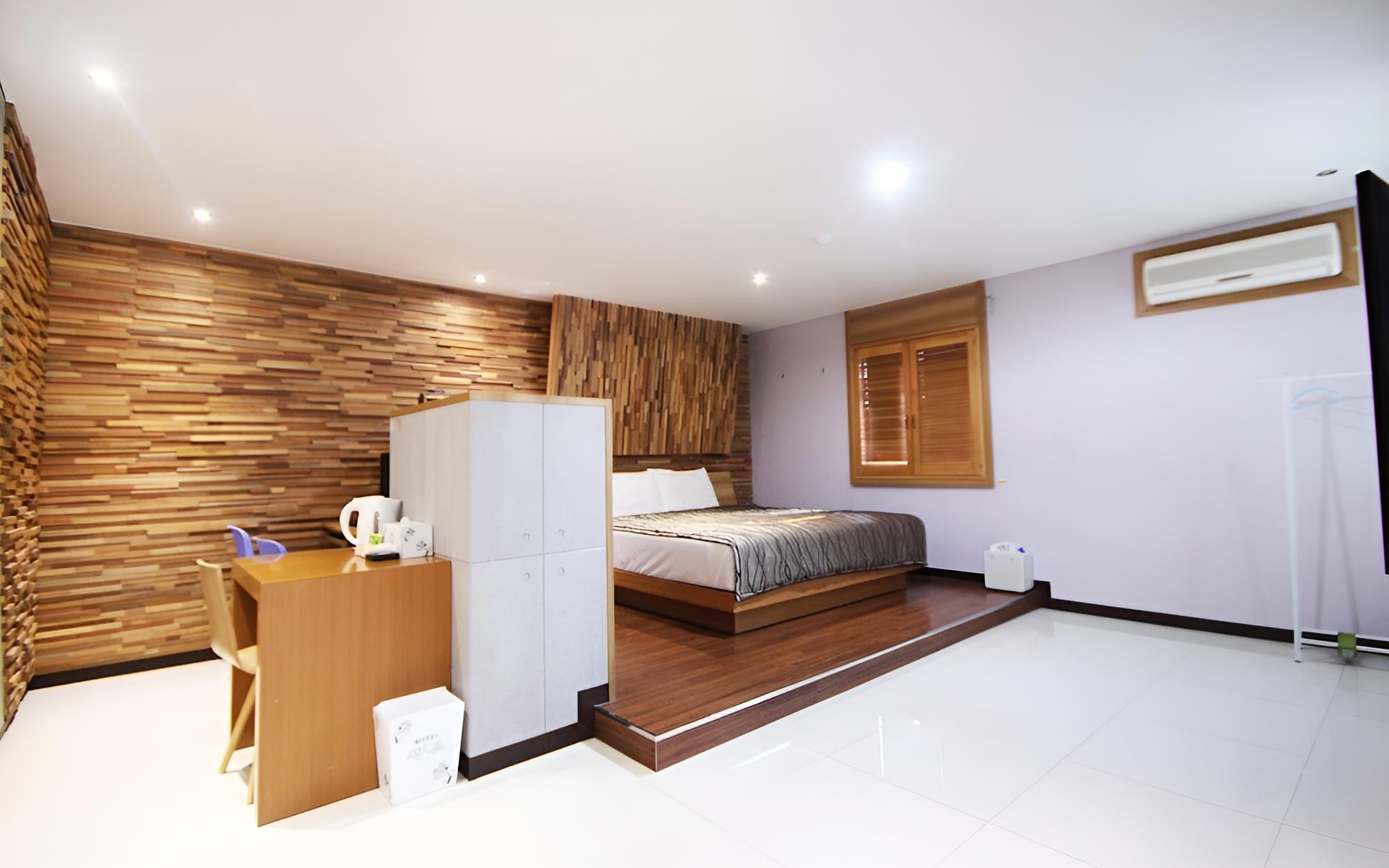 Room (VIP A-Large Spa (Netflix viewing avai) - Photo 6