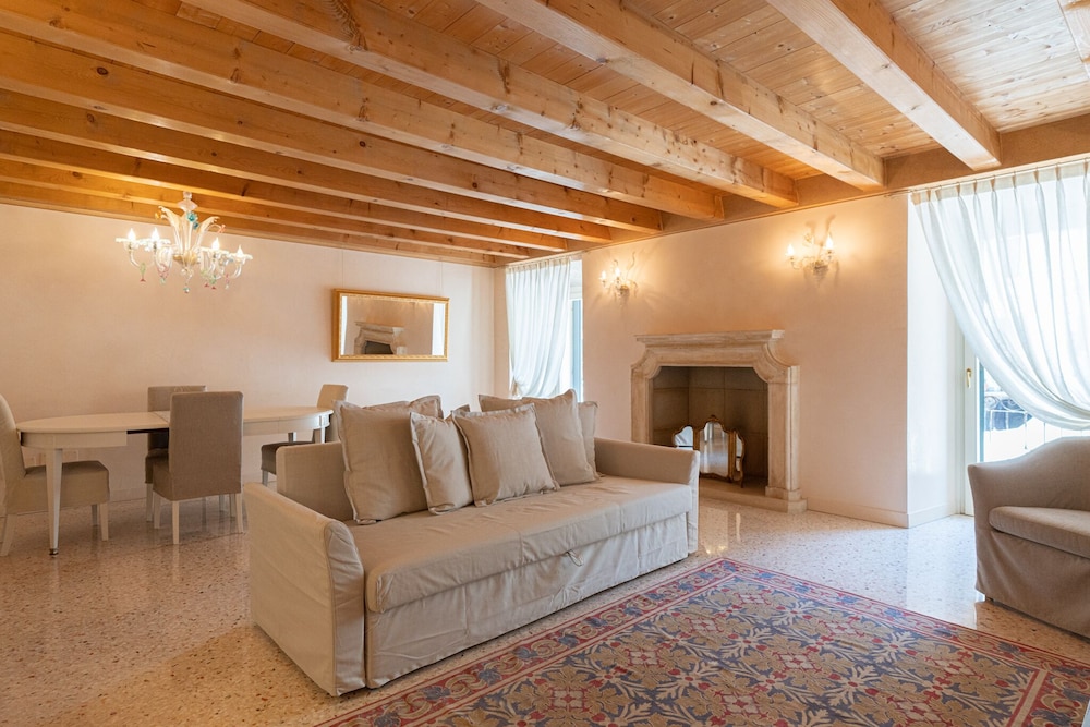 Luxury Apartment, 2 Bedrooms, Non Smoking, City View