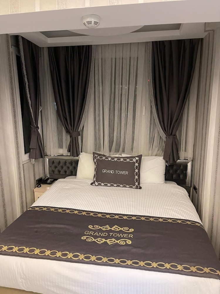 Grand Quadruple Room photo 1