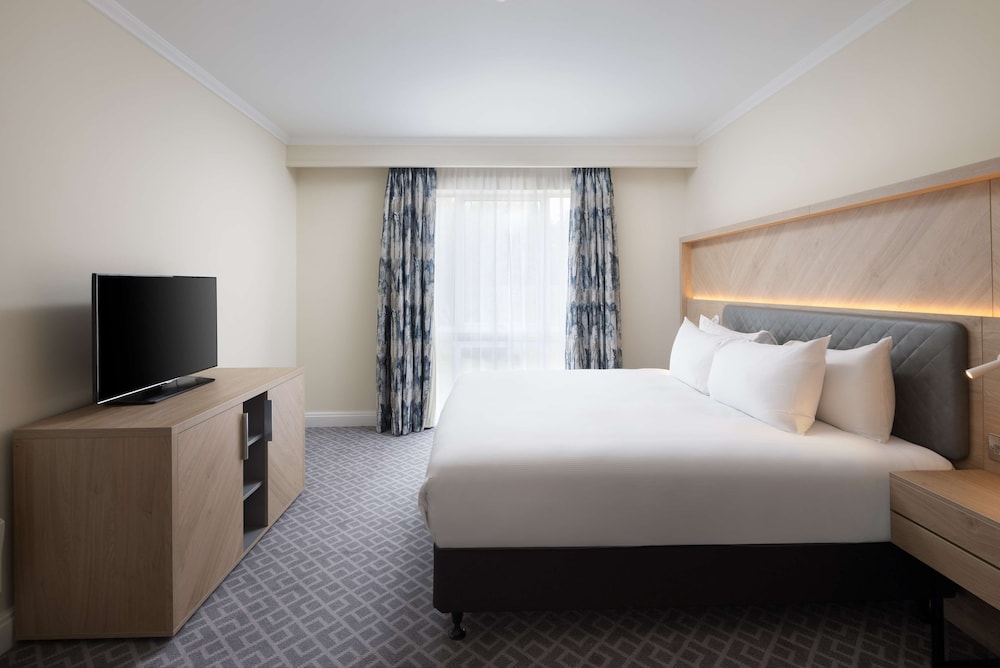 Junior Suite, 1 King Bed - Photo 3