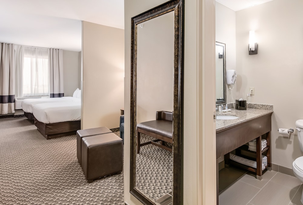 Suite, Multiple Beds, Accessible, Non Smoking - Photo 3