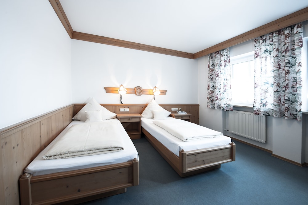Double Room - Photo 3