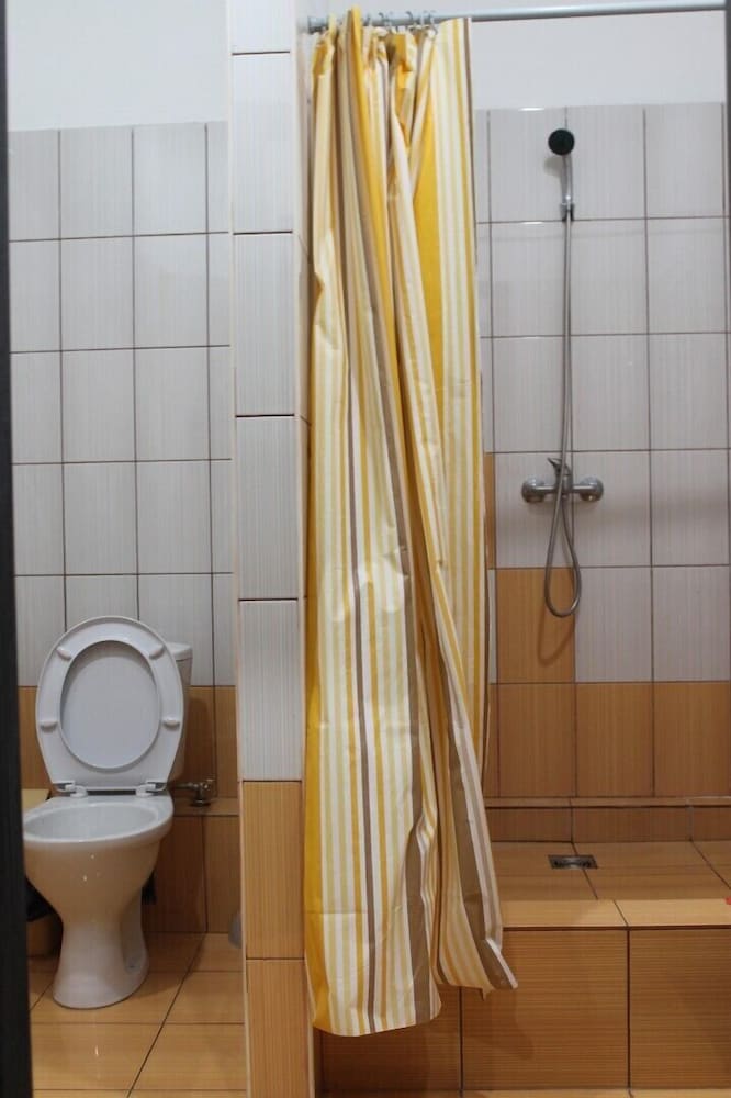 Comfort Room, Private Bathroom photo 3