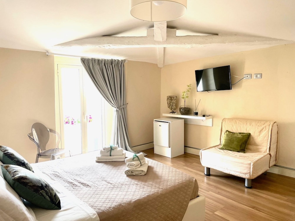 Exclusive Room