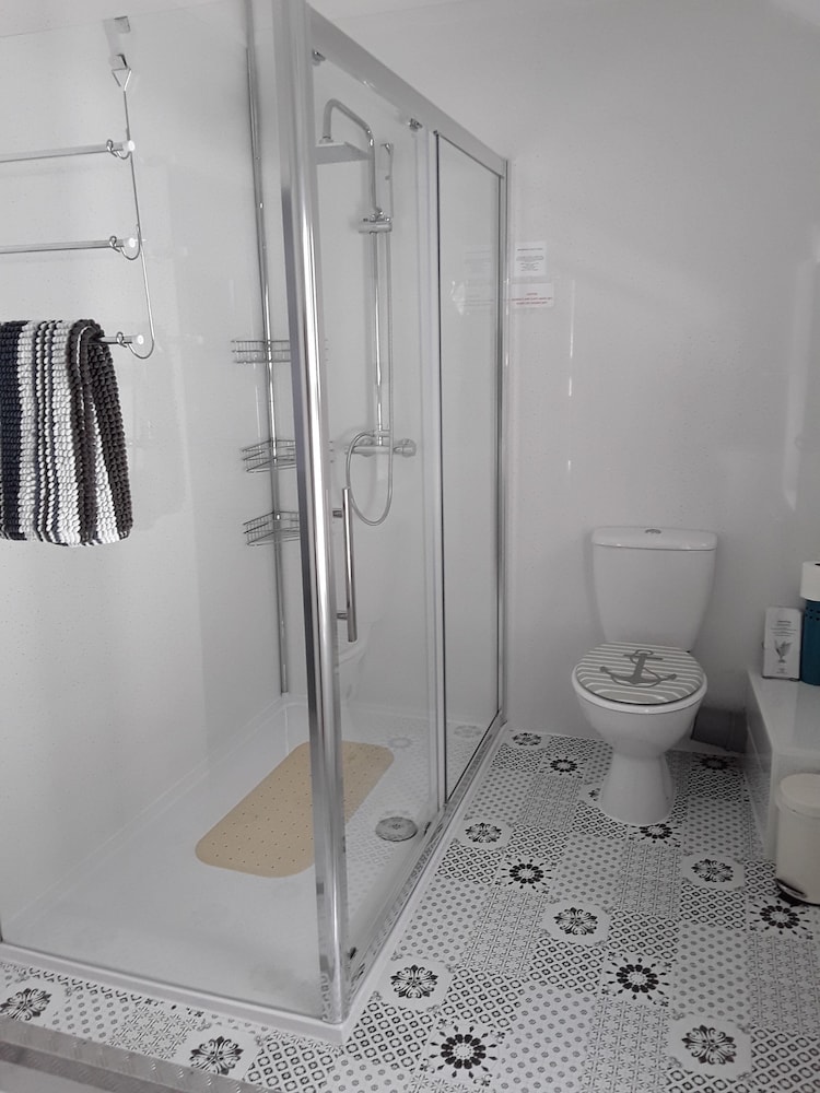 Twin Room, Ensuite photo 1