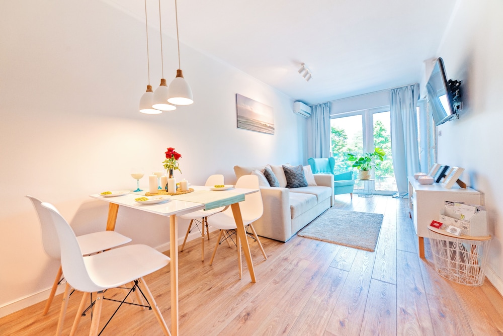 Apartment (Malibu)