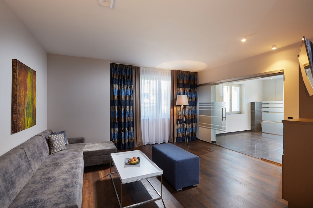Hotel Slot Reinach, Billede 2