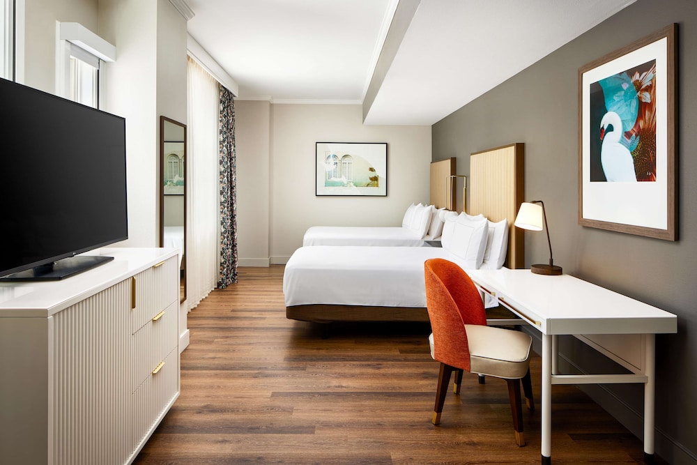 Room, 2 Double Beds, Accessible - Photo 1