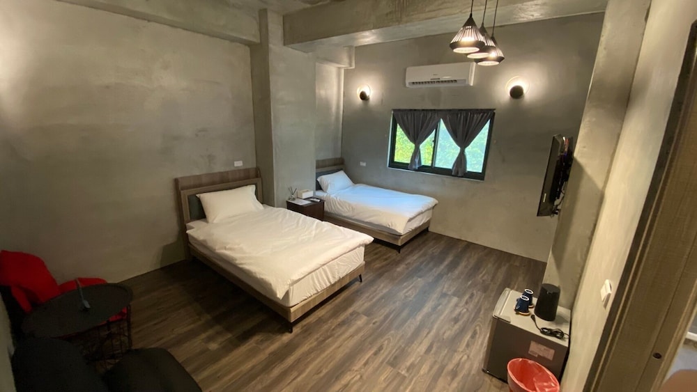 Deluxe Twin Room photo 3