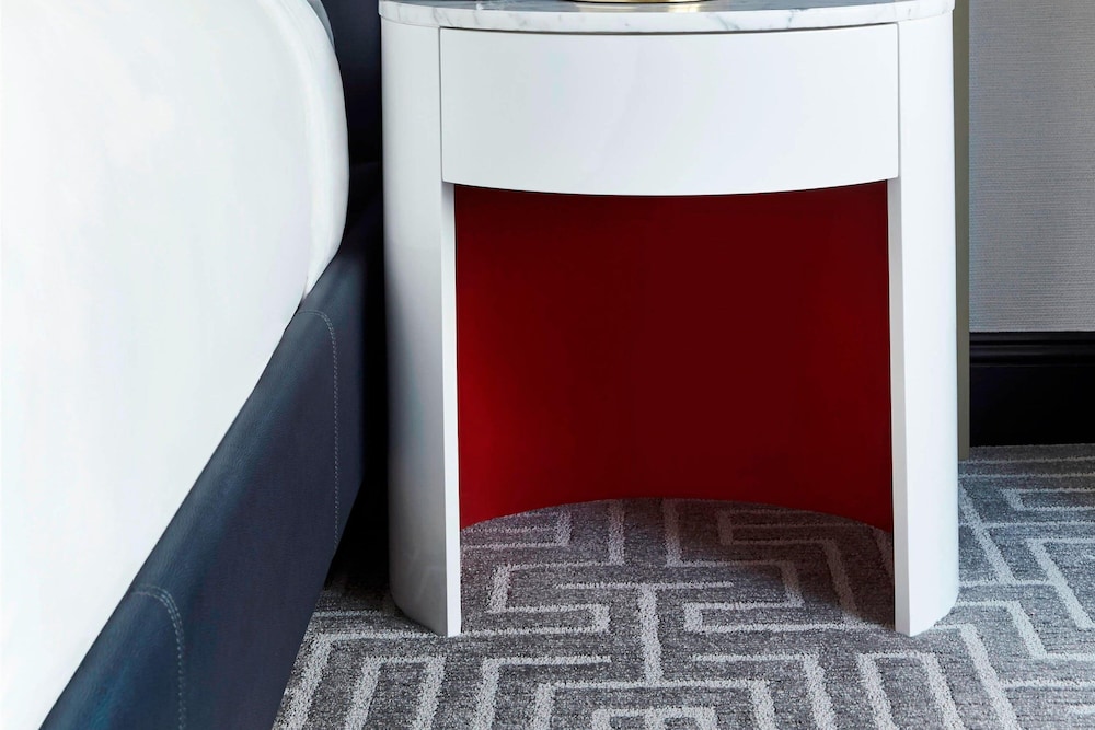Executive Suite, 1 Bedroom - Photo 6