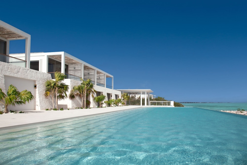 Oceanfront Pool View Studio